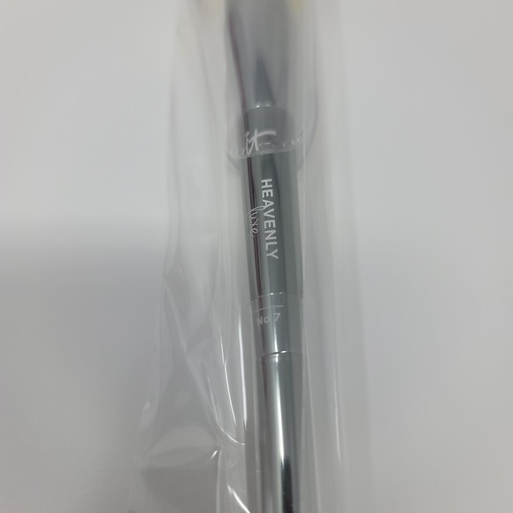 IT Cosmetics Special Edition Heavenly Luxe Brush Set Makeup Bag Travel Roll Pink - Picture 15 of 16